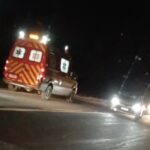 Colisão entre dois carros deixa feridos e motorista inconsciente em Aurora