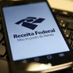 Alta do petróleo com guerra no Irã pode pressionar preço dos combustíveis no Brasil