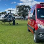 Homem é preso após fugir com filha e avançar carro contra policiais