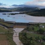 Governo de Santa Catarina entrega uniformes de inverno aos estudantes da rede estadual