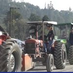 Mancha de óleo provoca acidente com quatro veículos e deixa três feridos na BR-470, em Pouso Redondo