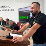 Jovem motociclista fica ferido após colisão com carro em Presidente Getúlio