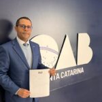 Laurentino recebe veículo de R$ 399 mil para atendimento odontológico móvel