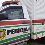 Motorista perde controle do carro e bate em poste em São Bento do Sul
