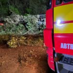 Colisão entre carro e caminhão é registrada na BR-280, em Três Barras