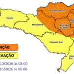Incêndio destrói residência de madeira no interior de Irineópolis