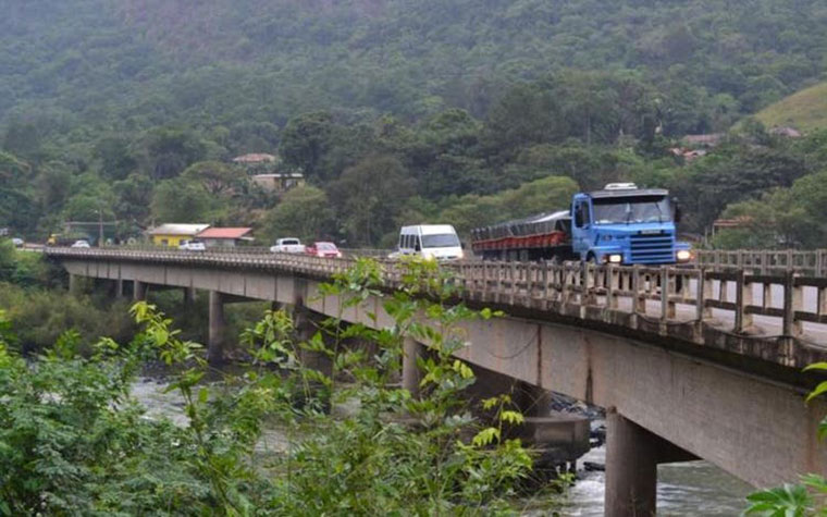 Governo federal suspende licitação para recuperar ponte na BR-470