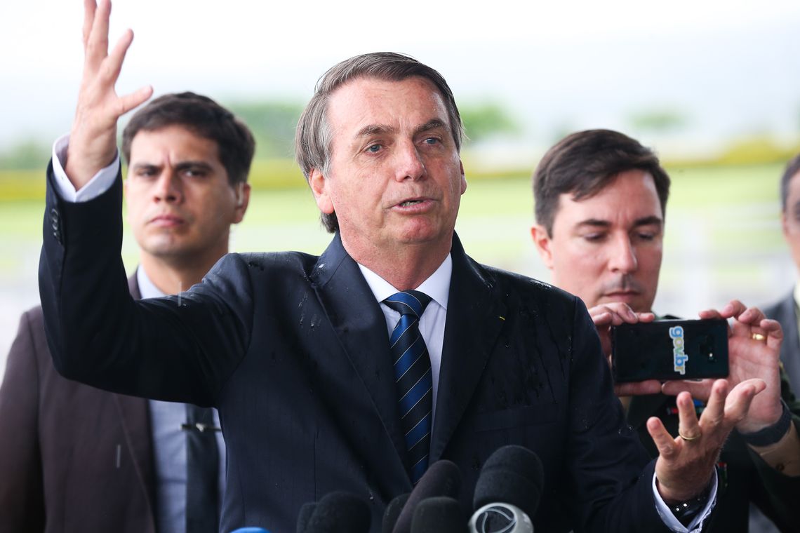 “Menor hoje pode cheirar crack, menos trabalhar”, diz Bolsonaro