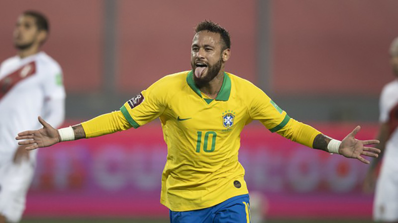 Neymar brilha e Brasil vence o Peru de virada nas Eliminatórias