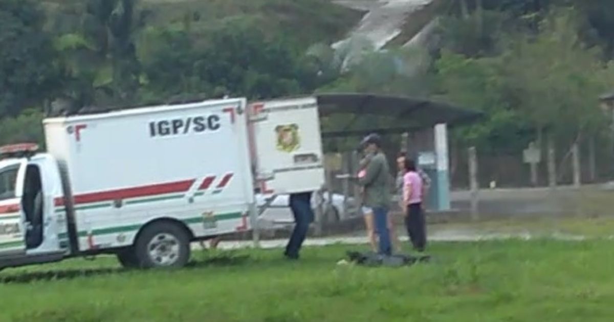 Criminoso morre baleado após troca de tiros com a polícia no Vale do Itajaí