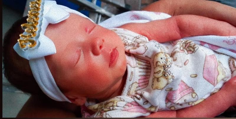 Bebê prematura é salva por policiais ao se engasgar com leite materno no Vale do Itajaí