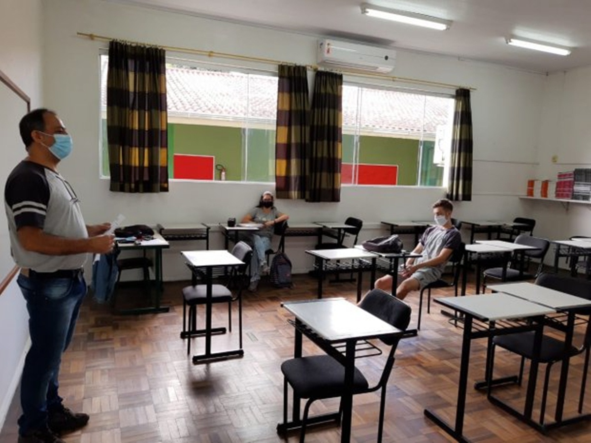 Santa Catarina autoriza o retorno das atividades presenciais de educação no estado