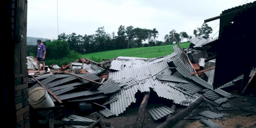 Tempestade deixa rastro de destruição em Ituporanga