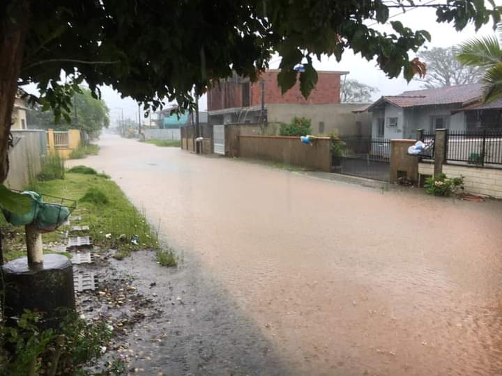 Terça-feira segue com temporais e chuvas em Santa Catarina
