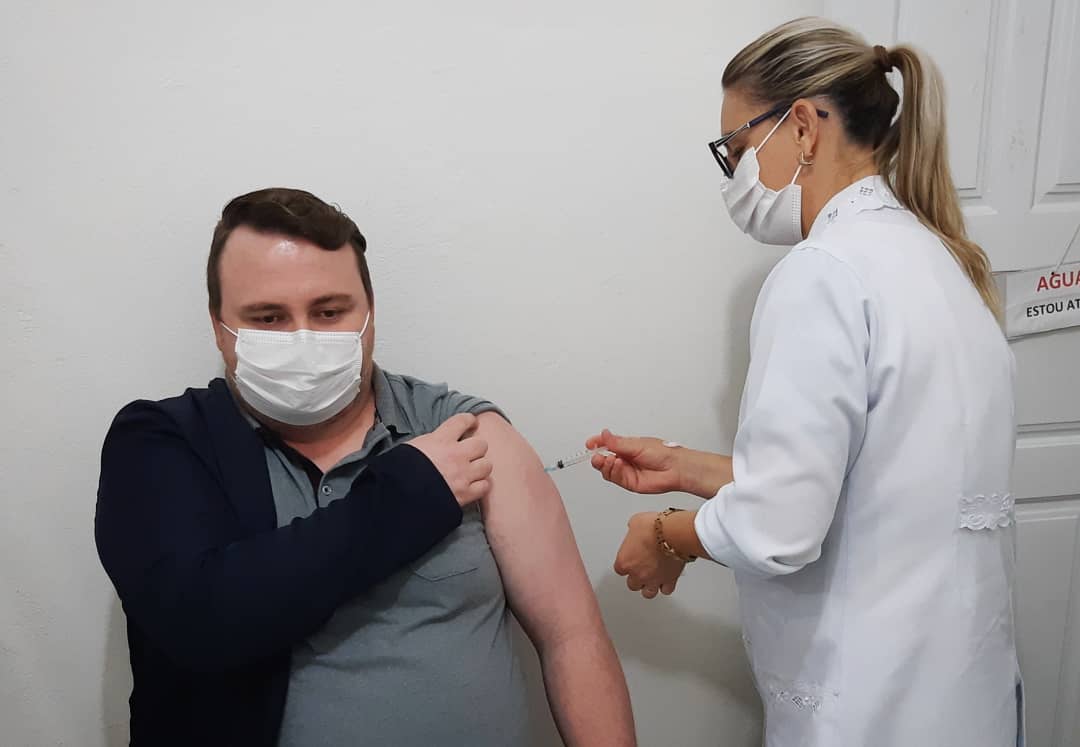Pouso Redondo inicia vacinação contra o coronavírus