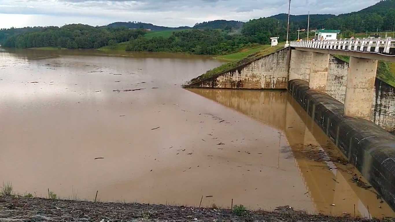 Barragem Sul em Ituporanga não está transbordando