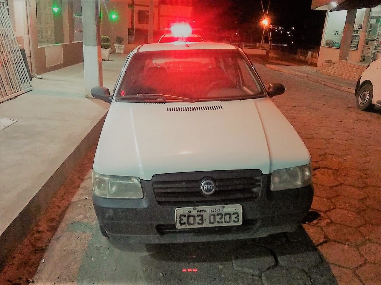 Homem furta carro do irmão e é preso pela Polícia Militar, em Pouso Redondo
