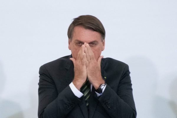 Novo vazamento de dados expõe número de Bolsonaro e Fátima Bernardes