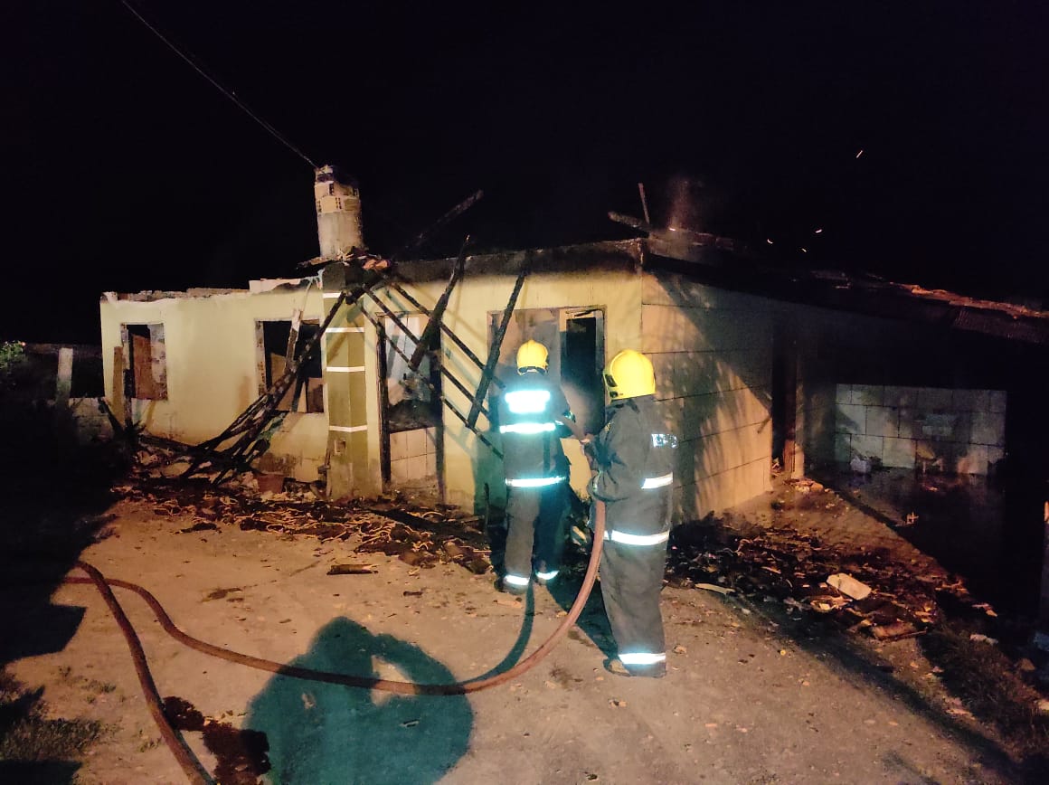 Bombeiros de Taió atendem ocorrência de incêndio no interior de Santa Terezinha