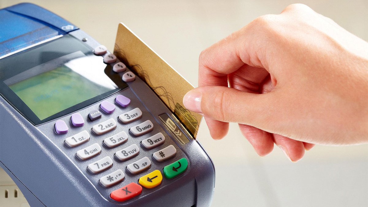 44% dos brasileiros não conseguem pagar fatura do cartão de crédito