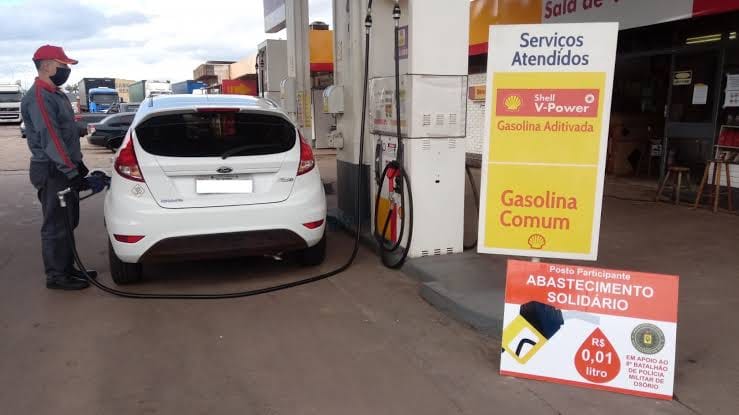 Preço do litro da gasolina deve chegar a R$ 6 em SC