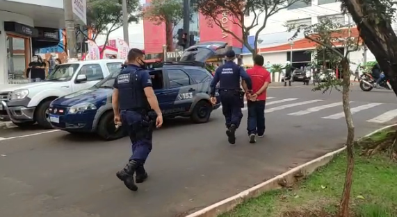 Homem com faca é preso durante motociata com Bolsonaro em SC