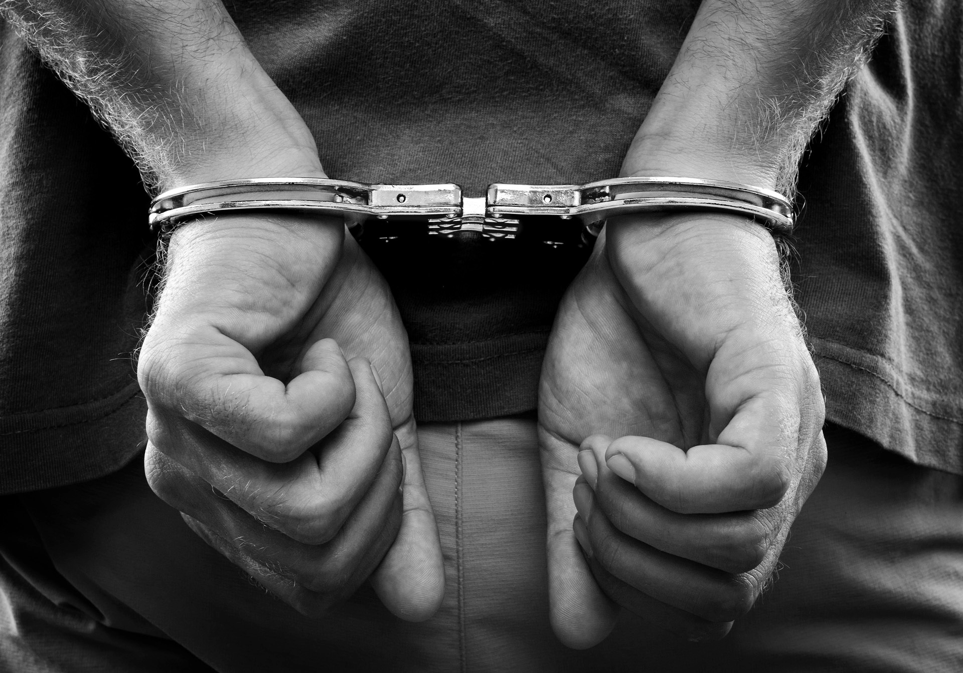 Homem é preso por agredir ex-namorada, no Alto Vale