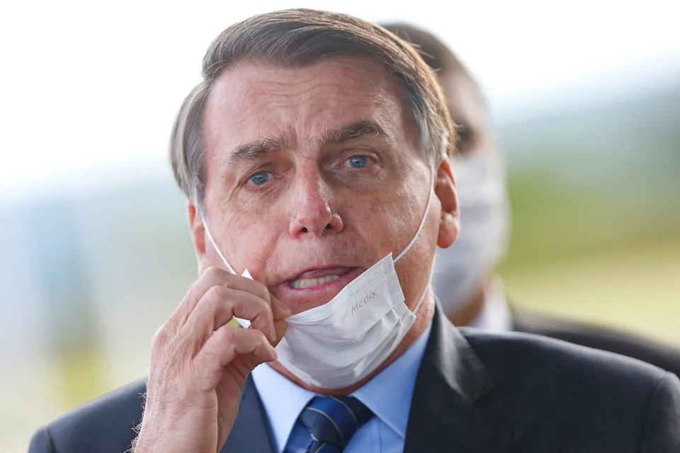 “Vamos ver quem está sendo vilão nessa história”, diz Bolsonaro sobre alto preço da gasolina