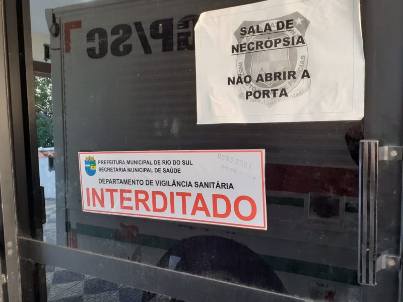 Sala de necropsia do IML é interditada em Rio do Sul por falta de higiene e riscos à saúde