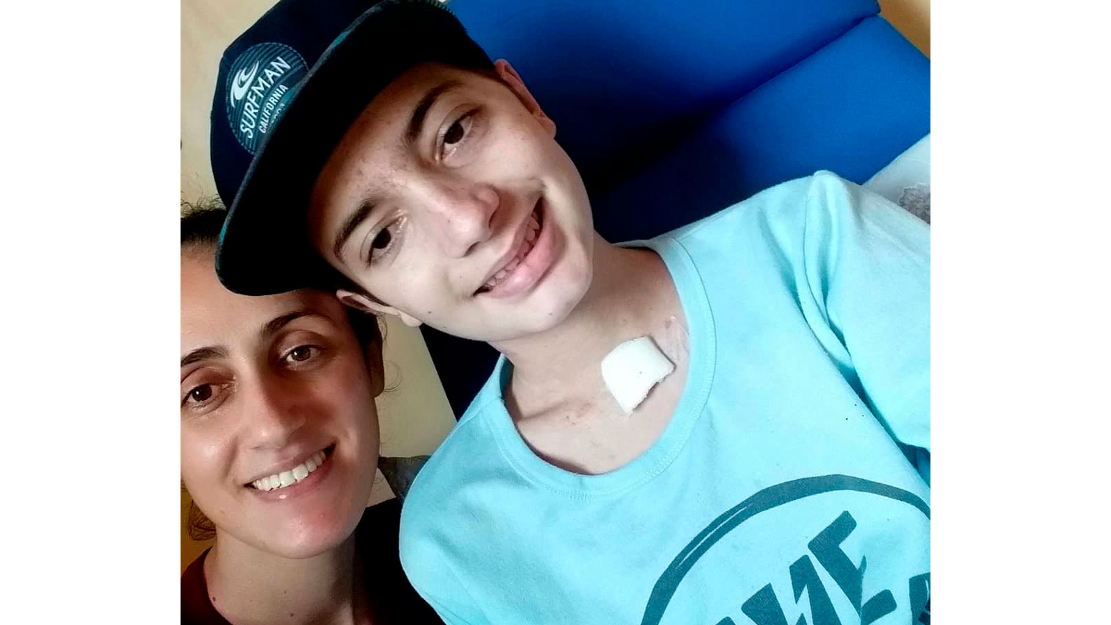 Menino Victor que ficou gravemente ferido após ser atropelado em Vitor Meireles recebe alta do hospital
