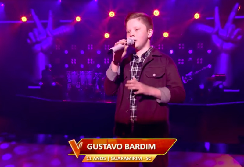 Gustavo Bardim recebe maior votação e avança no ‘The Voice Kids’