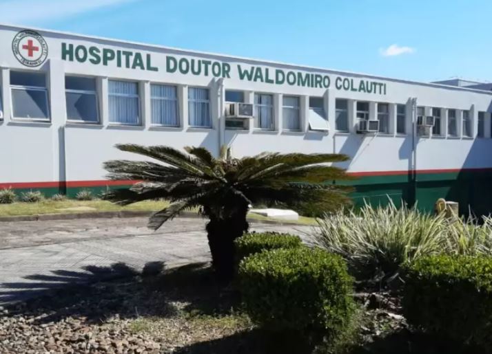 Após redução das internações, hospital no Alto Vale retira leitos de Covid-19