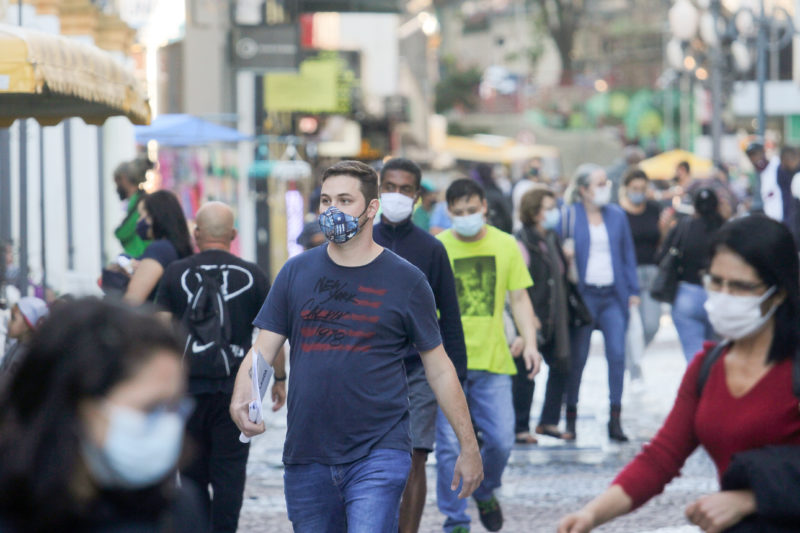 Quando os catarinenses deixarão de usar máscara de proteção contra a Covid-19?
