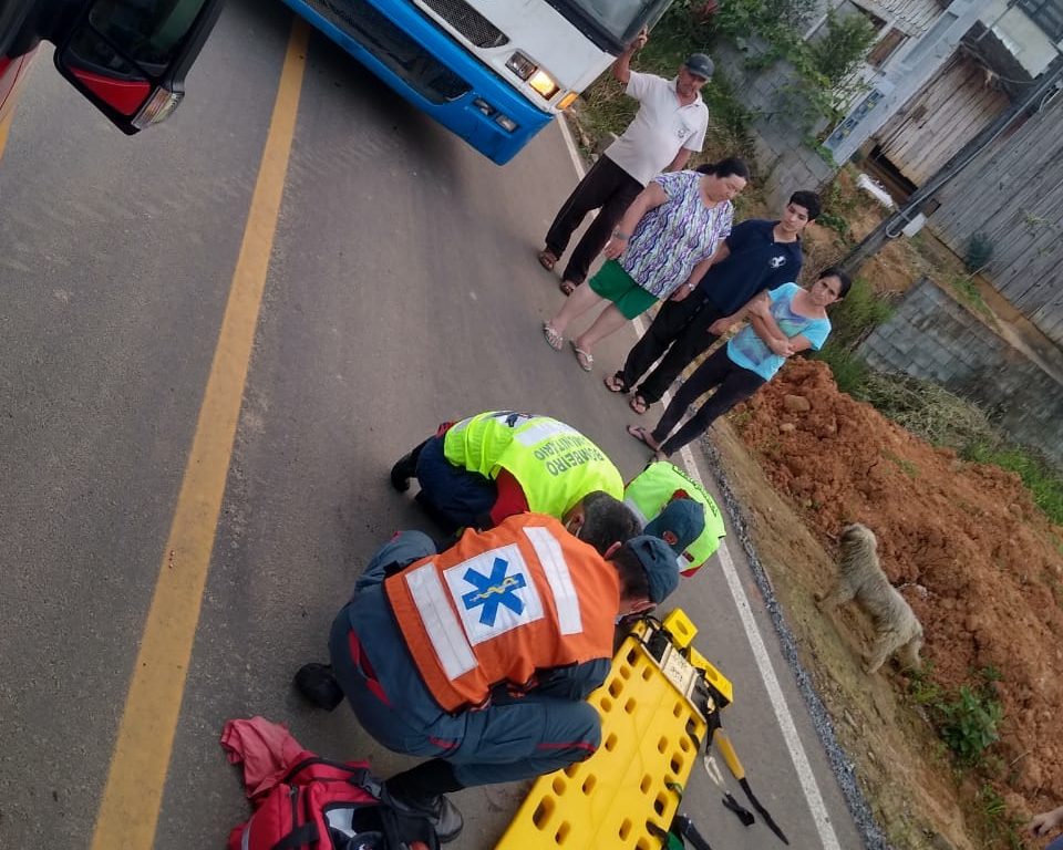 Menino de 11 anos é atropelado por ônibus no Vale do Itajaí