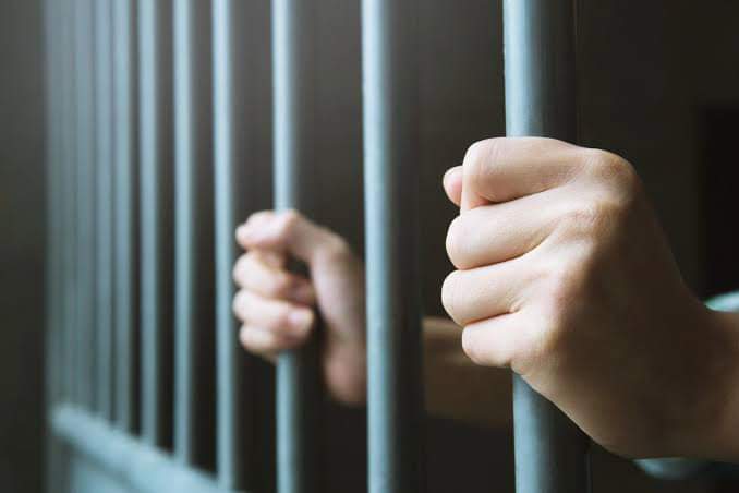 Homem com mandado de prisão ativo é preso em ocorrência de perturbação do sossego, no Alto Vale