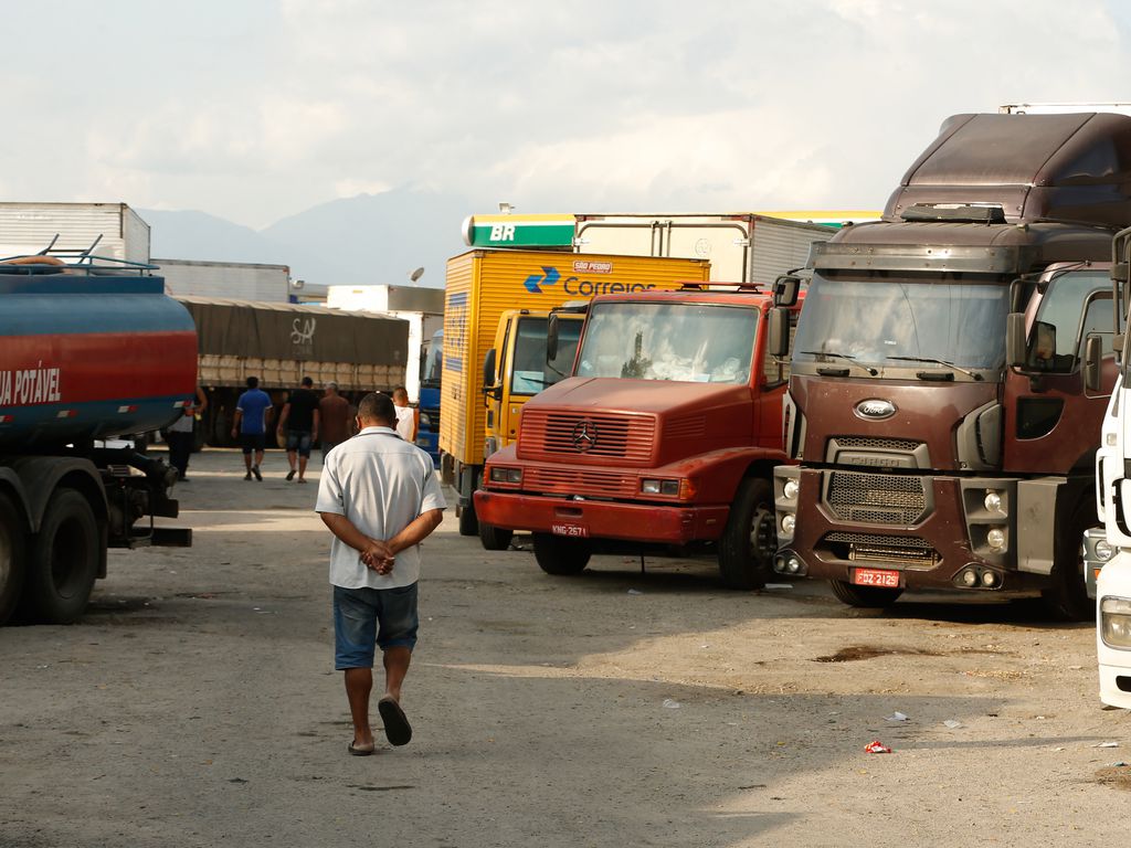 Caminhoneiros ameaçam “parar o Brasil” caso não haja resposta do governo