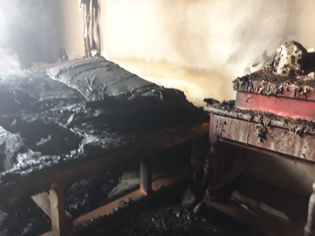 Incêndio é registrado em uma residência, no Alto Vale; veja as fotos