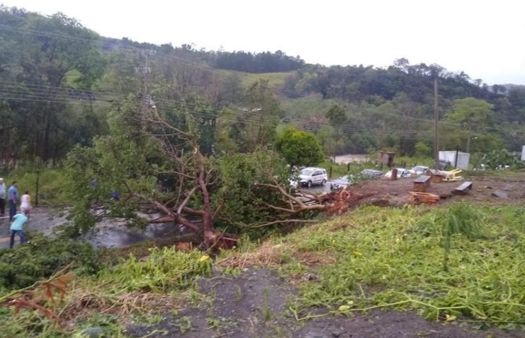 Defesa Civil alerta para temporais com chuva intensa, rajadas de vento e queda de granizo em Taió e no Alto Vale