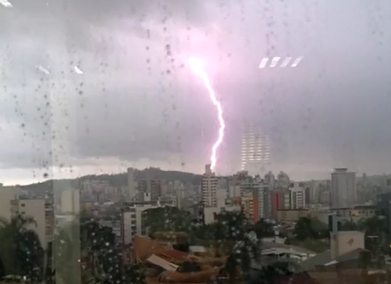 Ciclone extratropical deve provocar temporais em Santa Catarina, alerta Defesa Civil