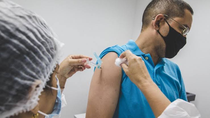 DIVE-SC confirma morte de homem após reação da vacina contra a Covid-19 em SC