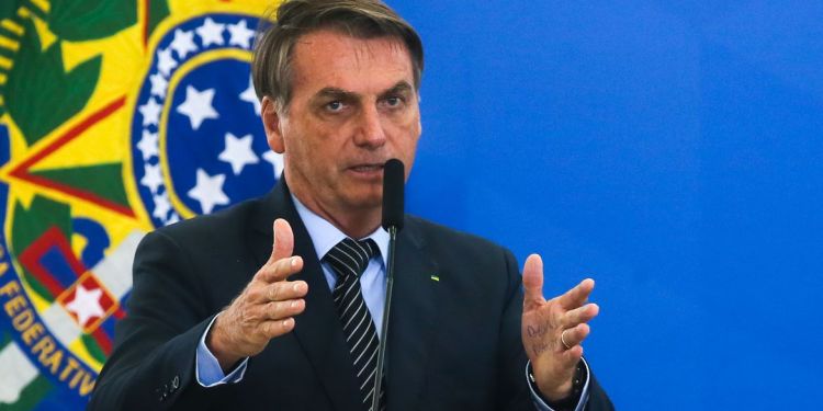 Lei que amplia pena para violência contra crianças é sancionada por Bolsonaro