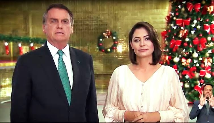 Bolsonaro fala em pronunciamento sobre dificuldades este ano, e de esperança em 2022