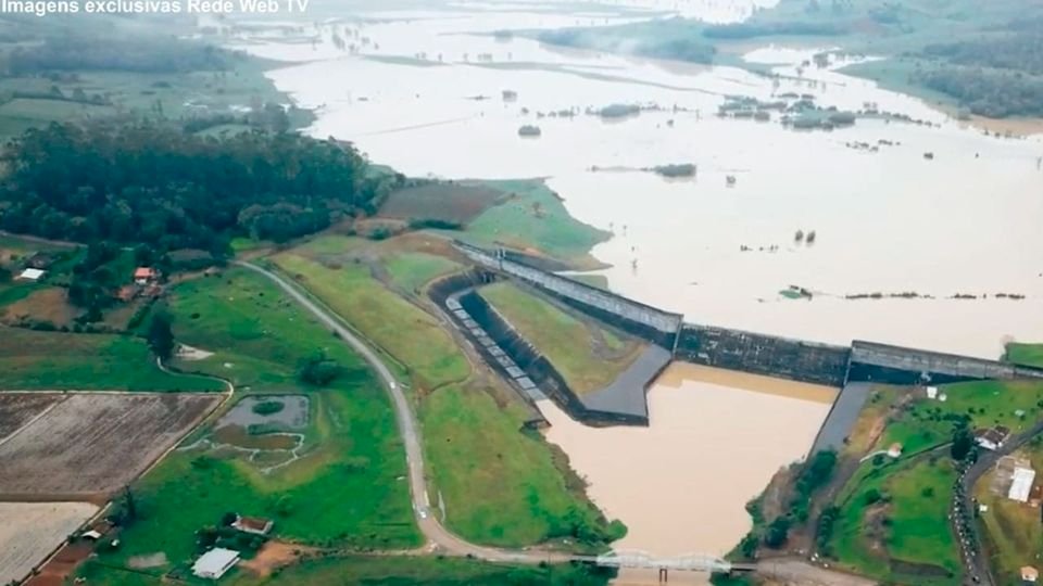 Defesa Civil alerta para risco de enchente no Alto Vale e fecha comportas das barragens de Taió e Ituporanga