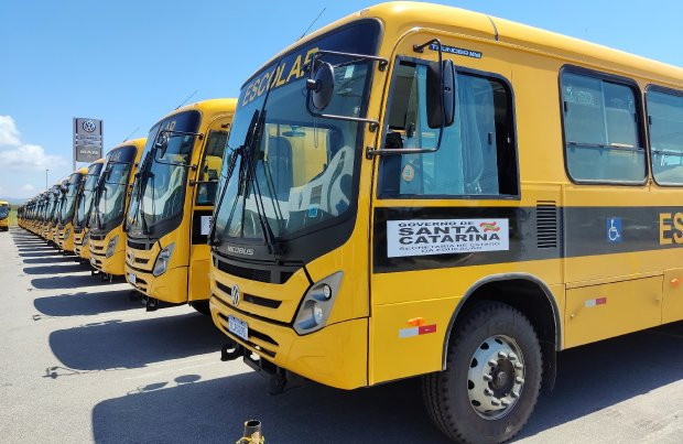 Taió recebe ônibus para reforçar o transporte escolar