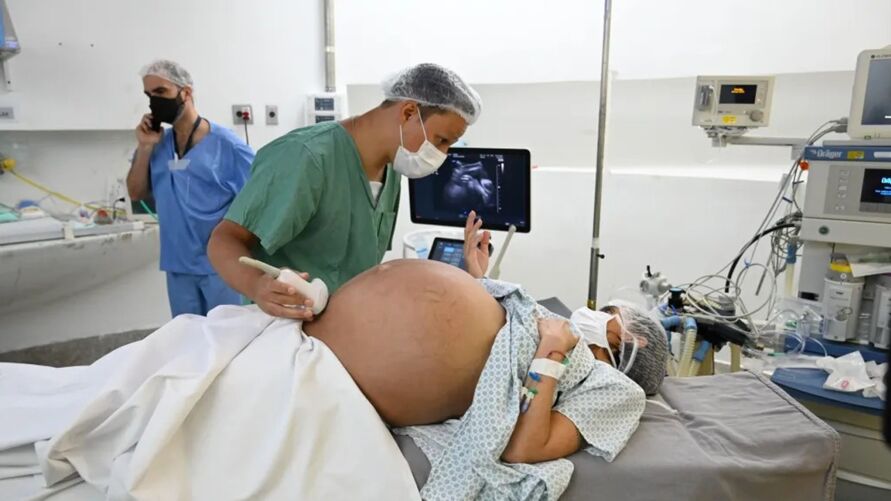 BRASIL: Mulher de 28 anos dá à luz quíntuplos