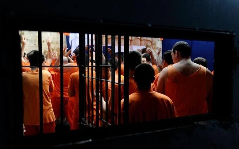 582 internos do sistema prisional terão saída temporária para o Dia dos Pais em SC