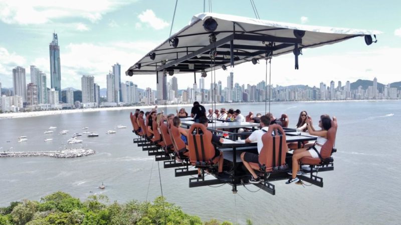 Conheça o restaurante suspenso que servirá comida a 40 metros de altura em SC