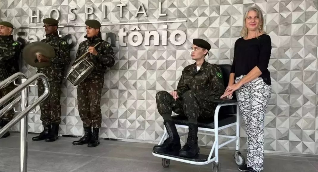 Último soldado internado devido à queda de caminhão do Exército em Blumenau recebe alta