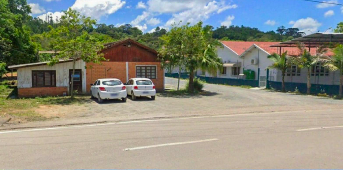 Biblioteca da Escola Nucleada de Braço do Trombudo km 15 passará por reforma
