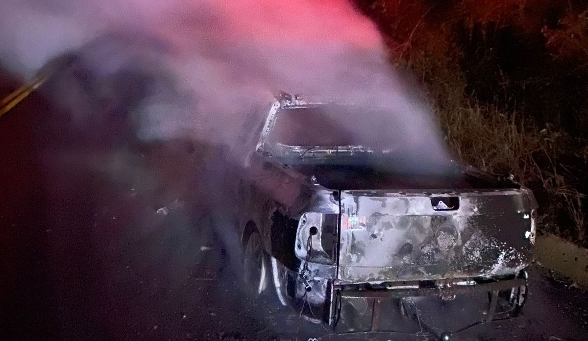 Veículo é destruído pelo fogo na SC-350, no Alto Vale